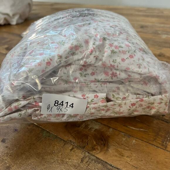 Laura Ashley Twin XL Fitted Sheet & Flat Sheet Set Pink Floral Print 100% Cotton - Picture 9 of 9